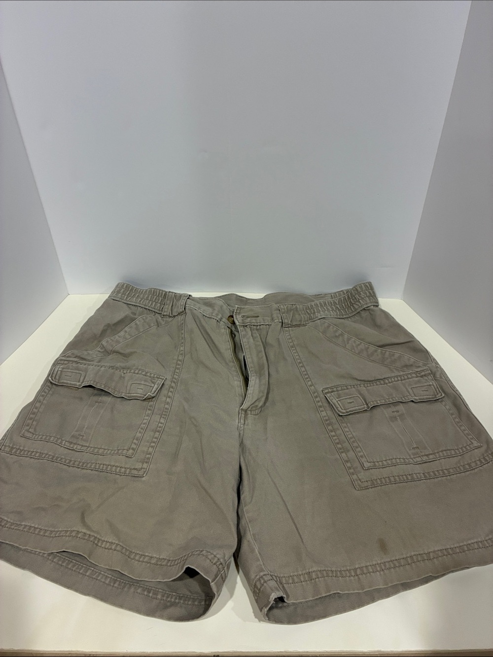 Wrangler Men's Cargo Shorts in Khaki